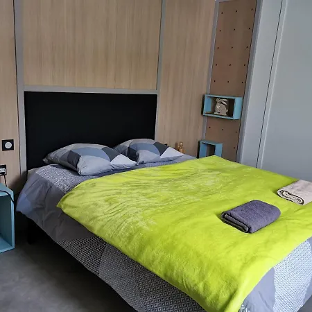 Acs D'hotes Jusqu'a 4 Personnes Bed & Breakfast *